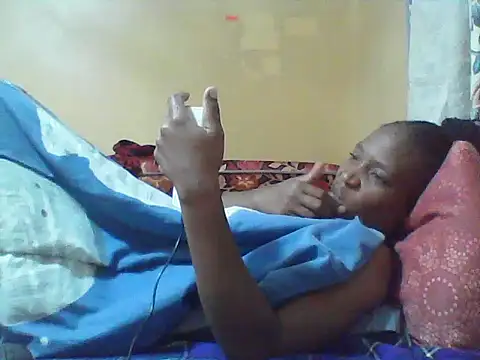 Smillie prety online show from June 12, 3:58 am