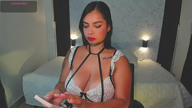 MartinaBianchi online show from November 5, 1:00 am