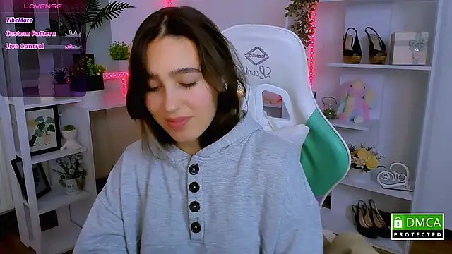  Eliizabeth  online show from December 15, 10:04 pm