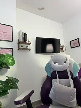 tati reyess online show from June 23, 11:52 am