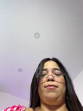 tati reyess online show from October 11, 1:14 pm