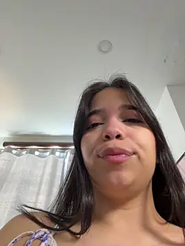 tati reyess online show from July 22, 12:28 pm