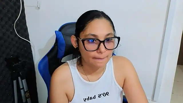 Cuteprincess21 online show from July 26, 2:19 am
