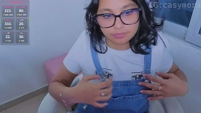 Cuteprincess21 online show from December 17, 12:38 am