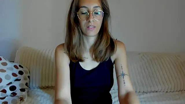 DesireMore90 online show from July 17, 9:40 pm