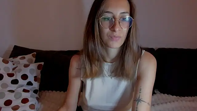 DesireMore90 online show from June 19, 9:51 pm