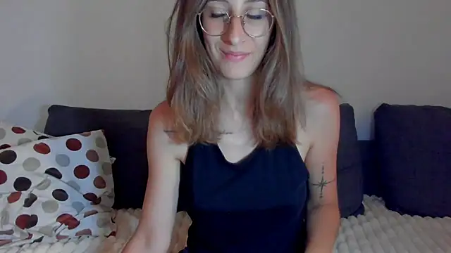 DesireMore90 online show from June 25, 8:10 pm