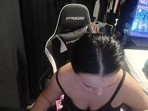 asly1 online show from January 9, 1:21 am