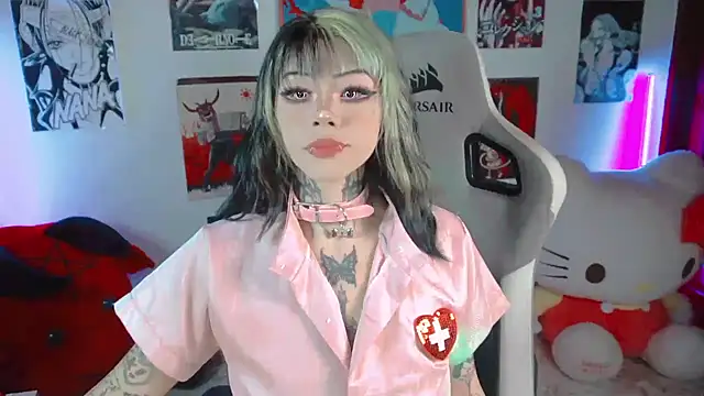 Deadly Doll online show from October 18, 7:48 pm