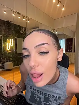 MileySin1111 online show from December 16, 1:50 pm