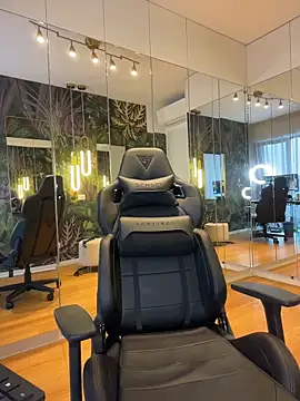 MileySin1111 online show from January 18, 2:35 pm