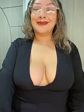 Lady  Pink online show from March 4, 9:10 pm