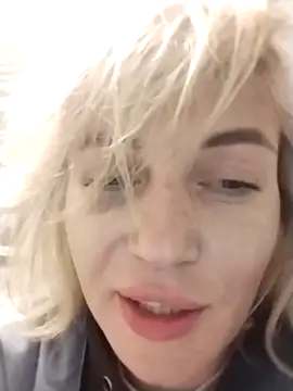 Linda Gregory online show from September 25, 12:43 am