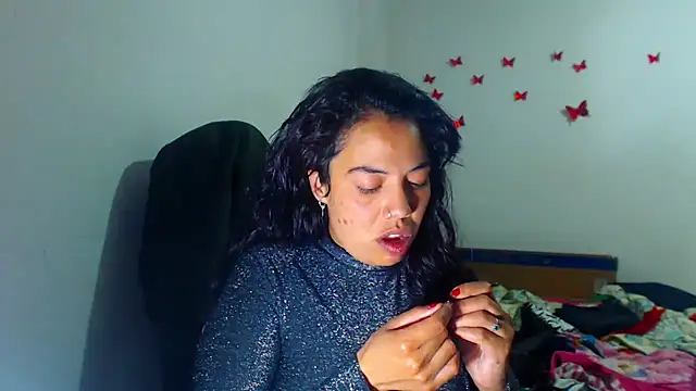 AmaraRoberts420 online show from November 16, 7:36 pm