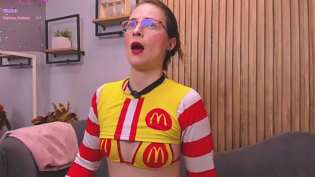 AmbeerWood  online show from March 18, 3:28 pm