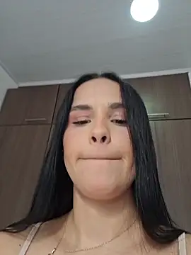 heyshaa online show from December 19, 8:45 pm