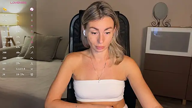 DannaEvan online show from July 18, 1:53 am