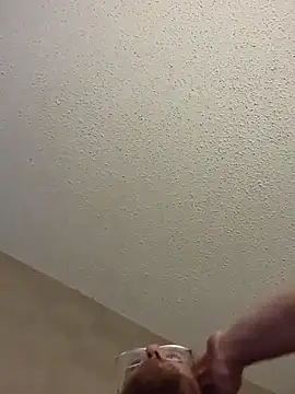 Geeznuts19 online show from February 17, 3:50 am