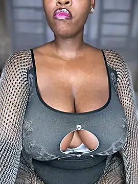 ScarletMuseX online show from July 5, 3:29 pm