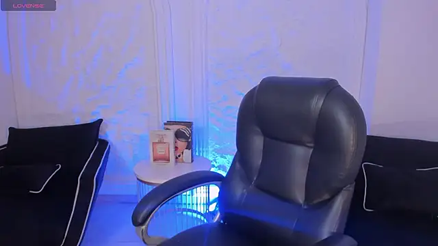 BiancaPierce online show from March 11, 12:31 pm