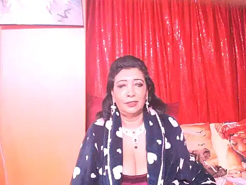 indiansarika65 online show from June 13, 3:59 am