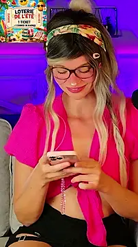 Kittychatte online show from July 20, 7:25 pm