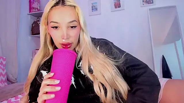  viioletweekend  online show from March 16, 8:57 pm