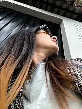 Sam Sara online show from October 14, 8:00 pm