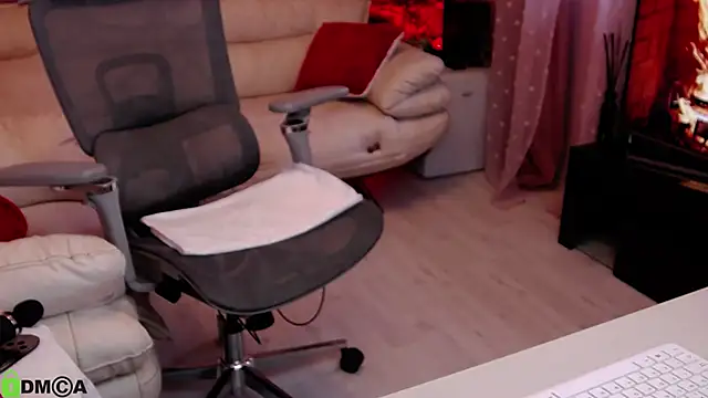 CarrieLoveX online show from February 26, 6:01 am