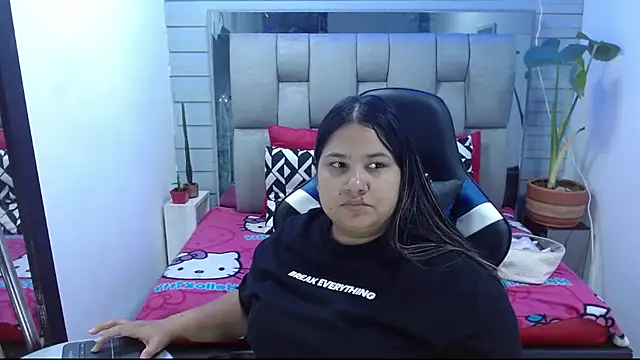 evelin zaens online show from June 20, 4:49 am