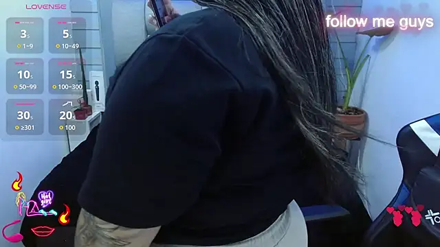 evelin zaens online show from June 14, 4:46 am