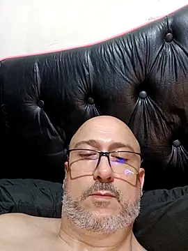 FantasyCoupleX69X online show from March 21, 11:54 pm