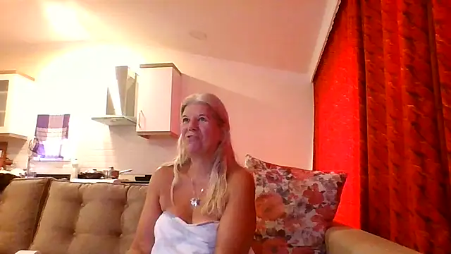 TrustfulVampire1 online show from August 7, 4:30 am