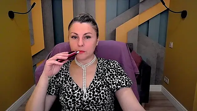 Candy Long online show from November 10, 6:41 am