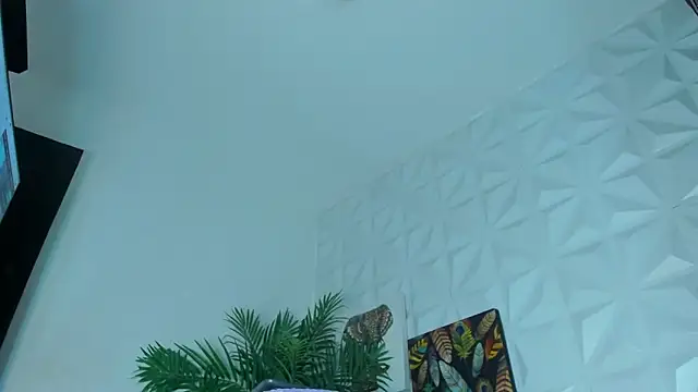 Hellen Sky online show from December 18, 7:40 pm