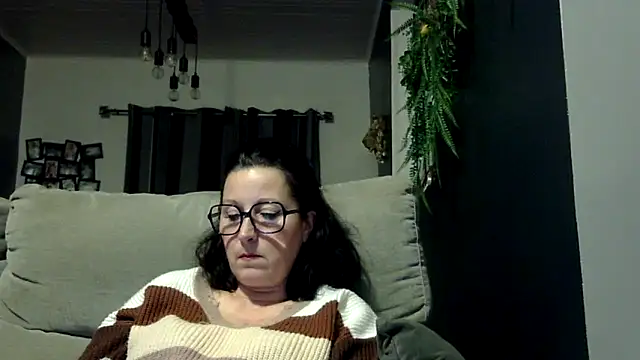 feline27 online show from January 5, 8:23 pm