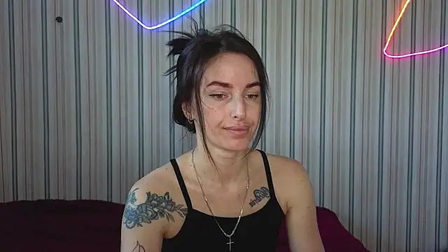xx adrihanna xx online show from June 25, 5:23 am