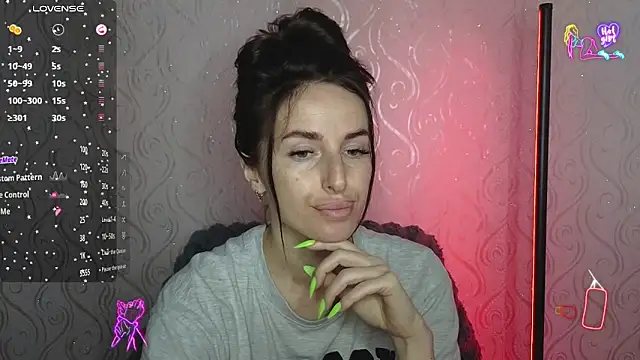 xx adrihanna xx online show from May 13, 4:24 pm