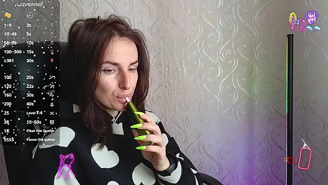 xx adrihanna xx online show from May 18, 6:19 am
