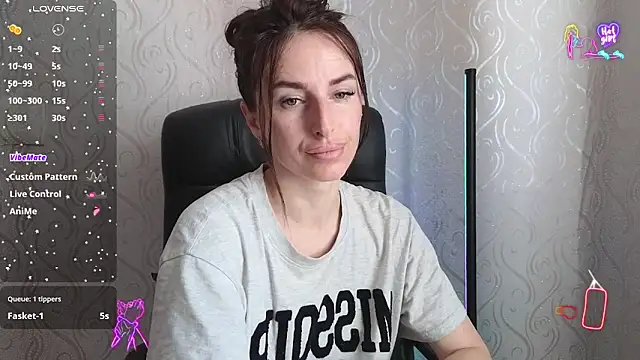 xx adrihanna xx online show from May 17, 6:01 am