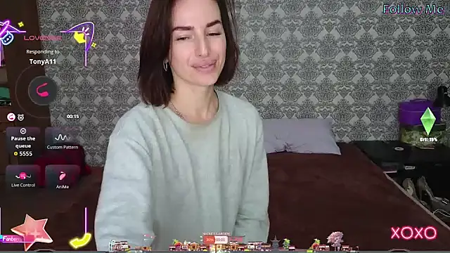 Snapshot of xx_adrihanna_xx chatting on October 8, 5:45 am xx adrihanna xx online show from October 8, 5:45 am