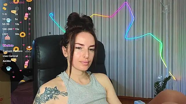 xx adrihanna xx online show from July 30, 5:41 am