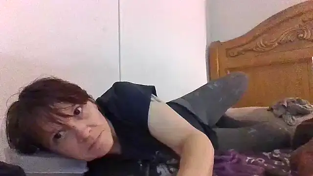 spundarella420 online show from May 26, 11:59 pm