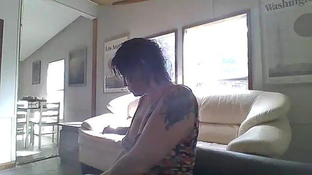 spundarella420 online show from May 28, 9:23 pm