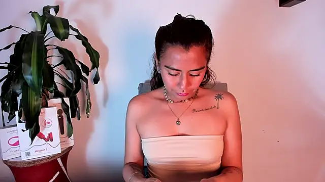 im amber online show from June 5, 1:28 pm
