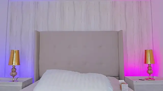 chloe d online show from June 29, 4:17 pm