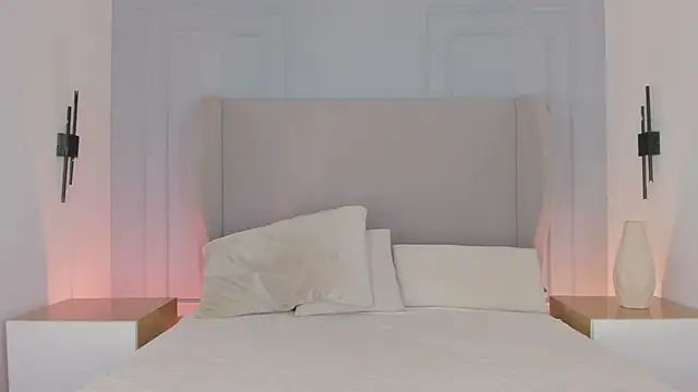 chloe d online show from July 2, 1:39 pm