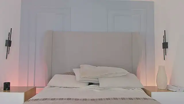 chloe d online show from June 20, 1:36 pm