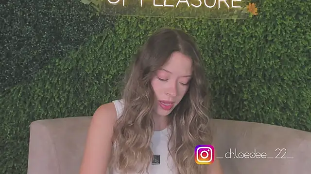 chloe d online show from October 17, 11:24 am