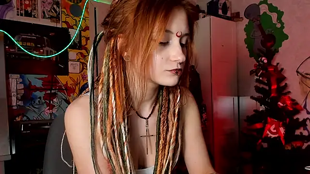 Sunny Mouse  online show from December 18, 6:45 pm